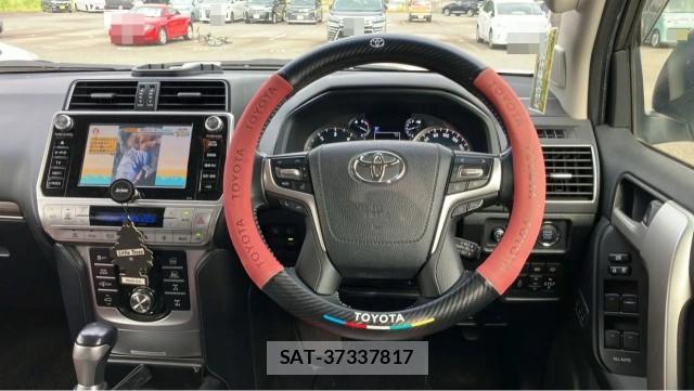 Toyota LAND CRUISER PRADO 2018-01 8280941-16