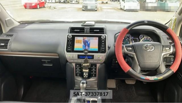 Toyota LAND CRUISER PRADO 2018-01 8280941-2