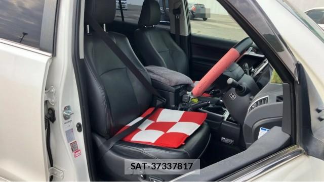 Toyota LAND CRUISER PRADO 2018-01 8280941-5