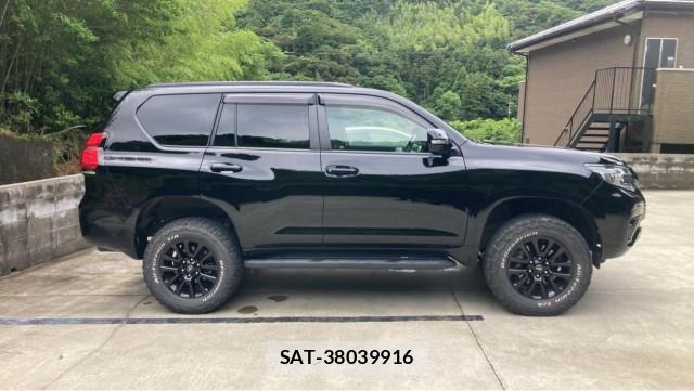 Toyota LAND CRUISER PRADO 2021-04 8281065-3