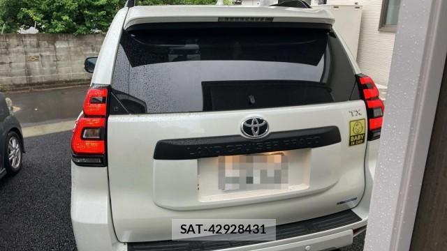 Toyota LAND CRUISER PRADO 2023-09 8281067-1
