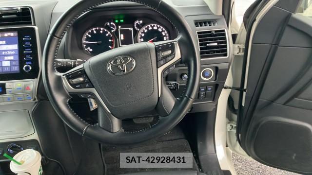Toyota LAND CRUISER PRADO 2023-09 8281067-16