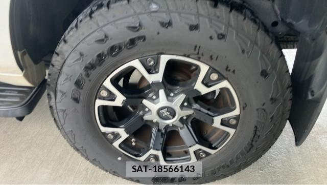 Toyota LAND CRUISER PRADO 2015-06 8281083-8