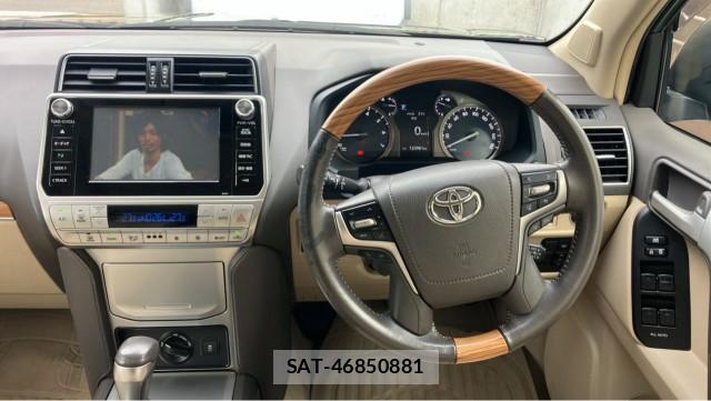 Toyota LAND CRUISER PRADO 2018-10 8281084-16