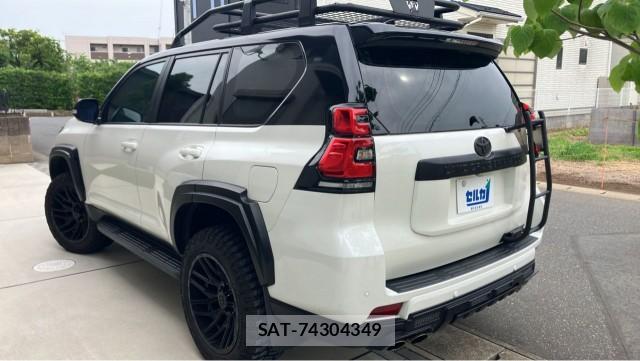 Toyota LAND CRUISER PRADO 2023-04 8281421-12