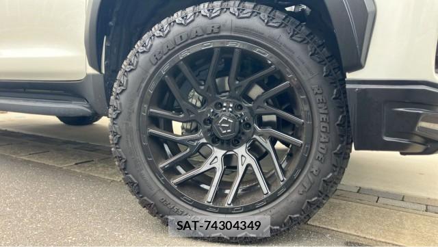 Toyota LAND CRUISER PRADO 2023-04 8281421-8