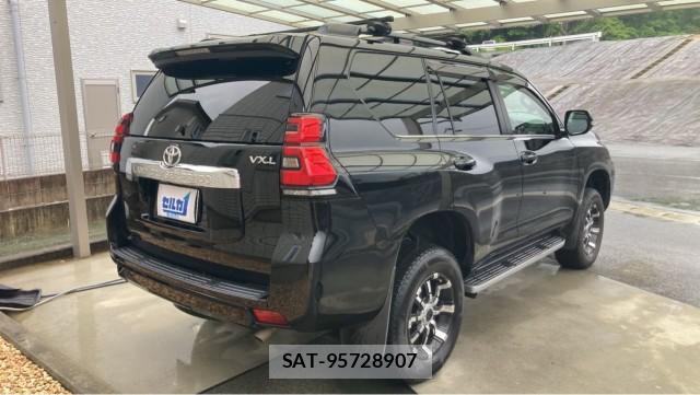 Toyota LAND CRUISER PRADO 2017-09 8281462-12