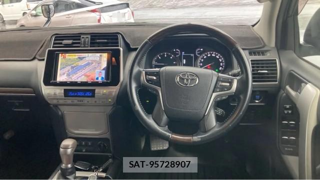 Toyota LAND CRUISER PRADO 2017-09 8281462-16