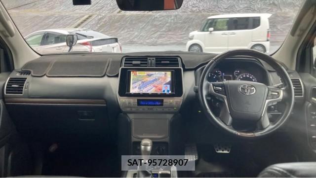 Toyota LAND CRUISER PRADO 2017-09 8281462-2