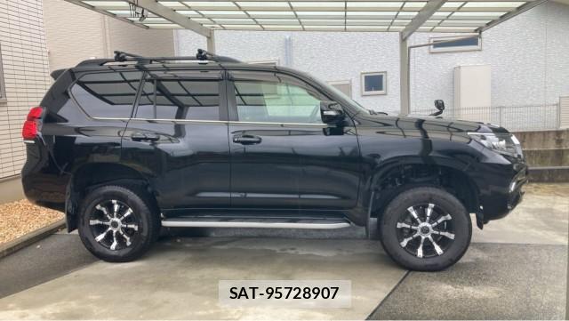 Toyota LAND CRUISER PRADO 2017-09 8281462-3