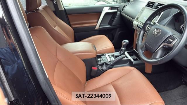 Toyota LAND CRUISER PRADO 2022-05 8281514-5