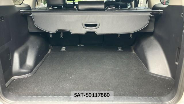 Toyota LAND CRUISER PRADO 2017-04 8281646-17