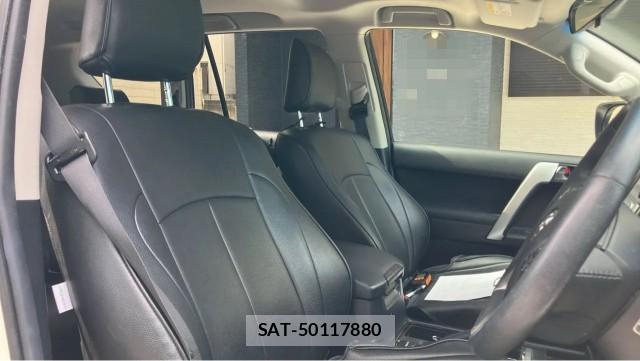 Toyota LAND CRUISER PRADO 2017-04 8281646-5