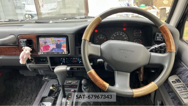 Toyota LAND CRUISER PRADO 1995-12 8281671-16