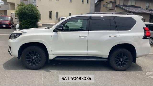 Toyota LAND CRUISER PRADO 2023-06 8281740-10