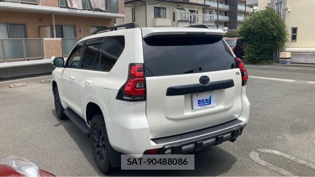 Toyota LAND CRUISER PRADO 2023-06 8281740-13