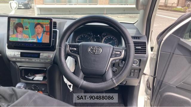 Toyota LAND CRUISER PRADO 2023-06 8281740-16