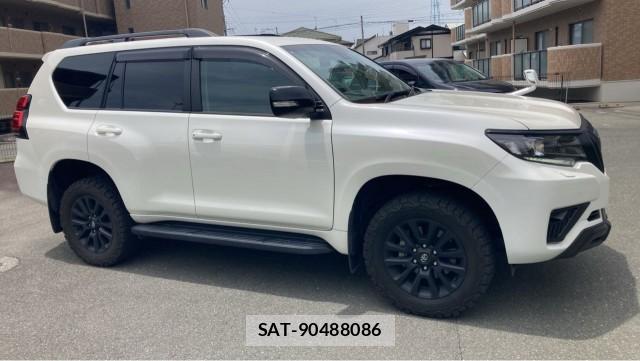 Toyota LAND CRUISER PRADO 2023-06 8281740-3