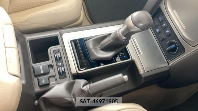Toyota LAND CRUISER PRADO 2023-08 8281819-14