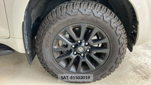 Toyota LAND CRUISER PRADO 2023-01 8281864-8