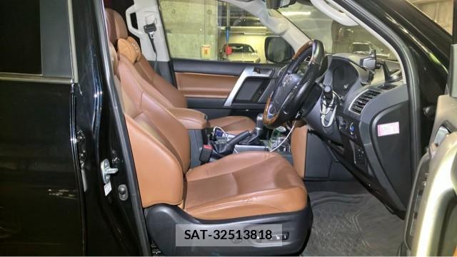 Toyota LAND CRUISER PRADO 2022-02 8281887-5