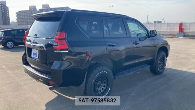 Toyota LAND CRUISER PRADO 2022-05 8281889-12