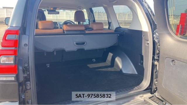 Toyota LAND CRUISER PRADO 2022-05 8281889-17
