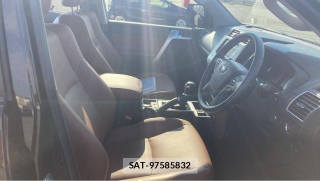Toyota LAND CRUISER PRADO 2022-05 8281889-5