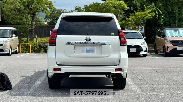 Toyota LAND CRUISER PRADO 2019-08 8281900-1