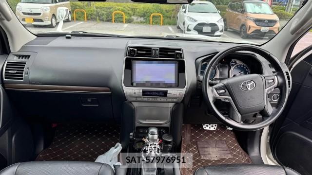 Toyota LAND CRUISER PRADO 2019-08 8281900-2