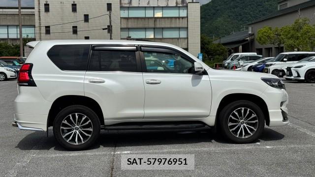 Toyota LAND CRUISER PRADO 2019-08 8281900-3