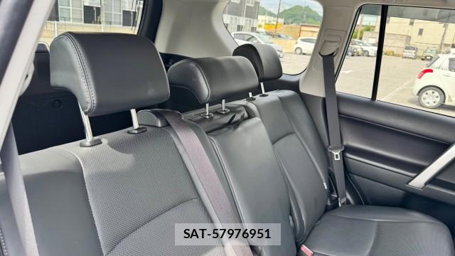 Toyota LAND CRUISER PRADO 2019-08 8281900-5
