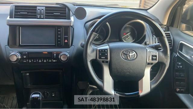Toyota LAND CRUISER PRADO 2015-09 8282029-16