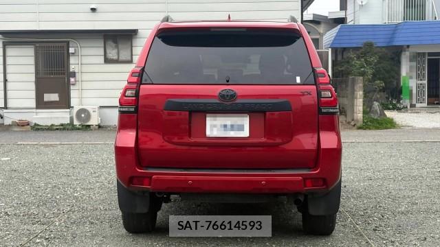 Toyota LAND CRUISER PRADO 2023-06 8282036-1