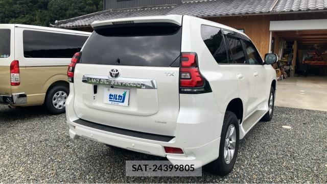 Toyota LAND CRUISER PRADO 2023-12 8282049-12