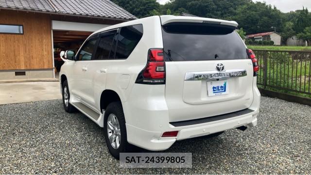 Toyota LAND CRUISER PRADO 2023-12 8282049-13
