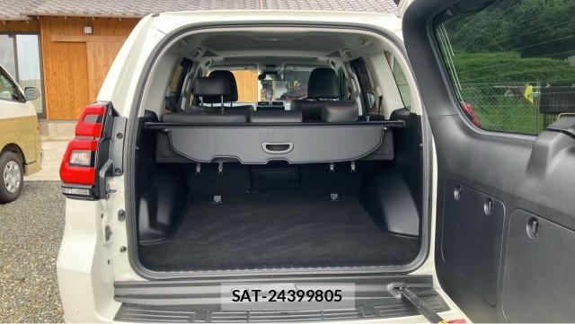 Toyota LAND CRUISER PRADO 2023-12 8282049-17