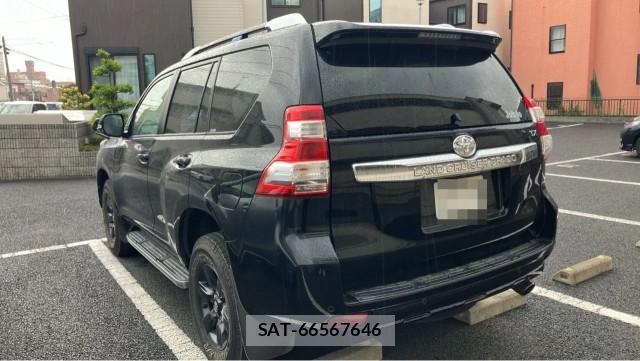 Toyota LAND CRUISER PRADO 2015-04 8282180-13