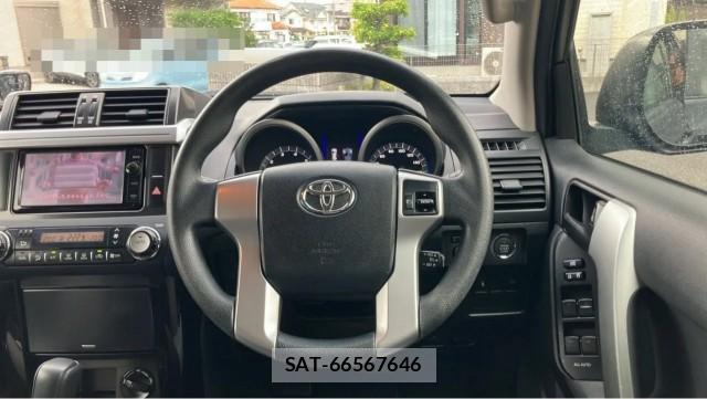 Toyota LAND CRUISER PRADO 2015-04 8282180-16