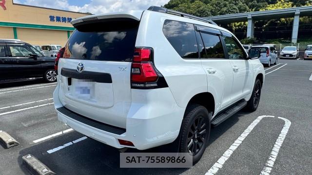 Toyota LAND CRUISER PRADO 2023-04 8282185-12