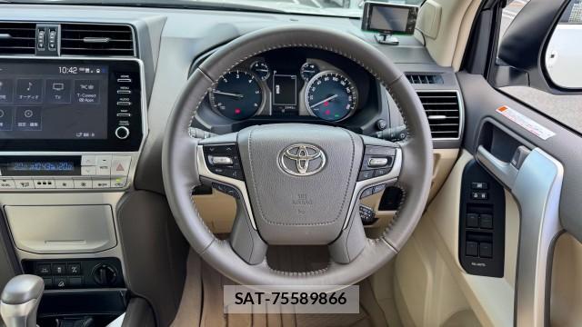 Toyota LAND CRUISER PRADO 2023-04 8282185-16