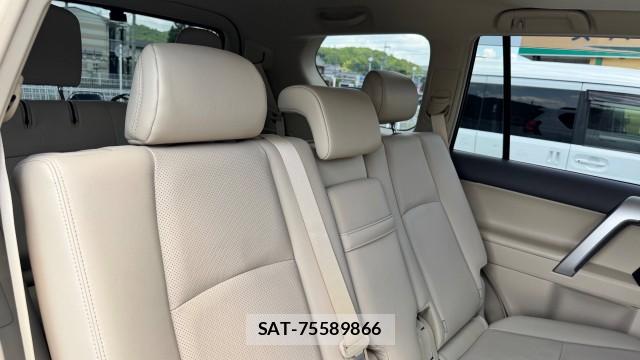 Toyota LAND CRUISER PRADO 2023-04 8282185-5