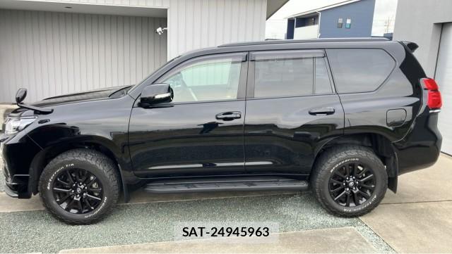 Toyota LAND CRUISER PRADO 2021-10 8282226-10