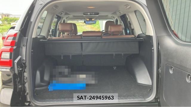 Toyota LAND CRUISER PRADO 2021-10 8282226-17