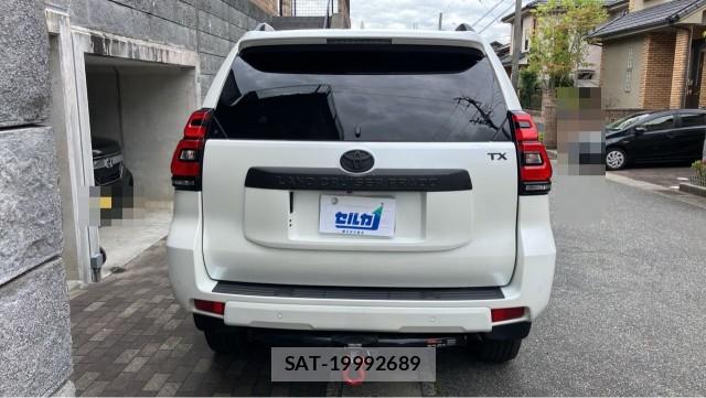 Toyota LAND CRUISER PRADO 2021-01 8282227-1