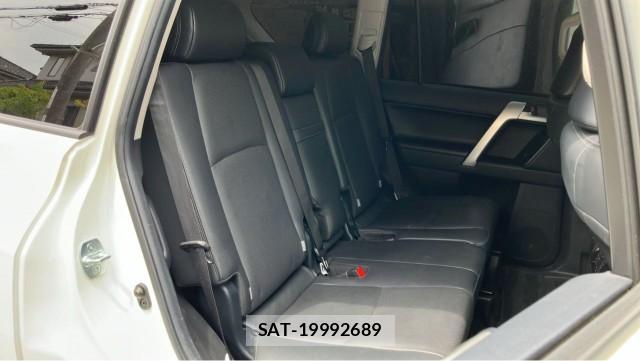 Toyota LAND CRUISER PRADO 2021-01 8282227-6