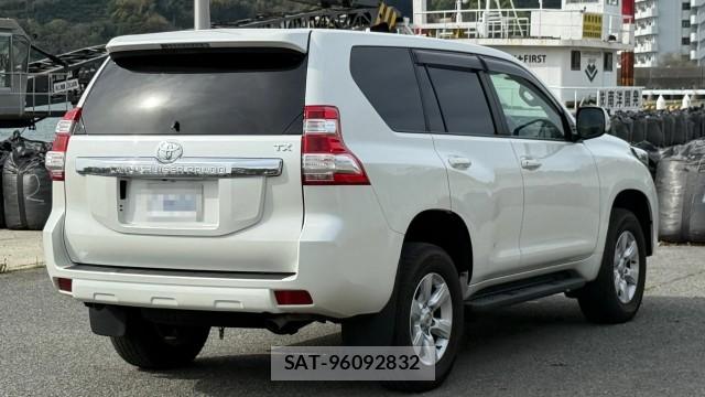 Toyota LAND CRUISER PRADO 2015-10 8282232-12
