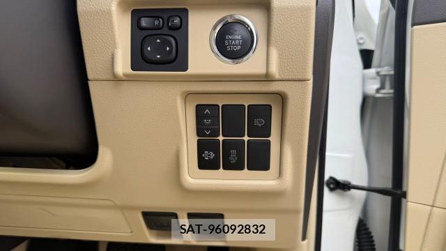 Toyota LAND CRUISER PRADO 2015-10 8282232-4