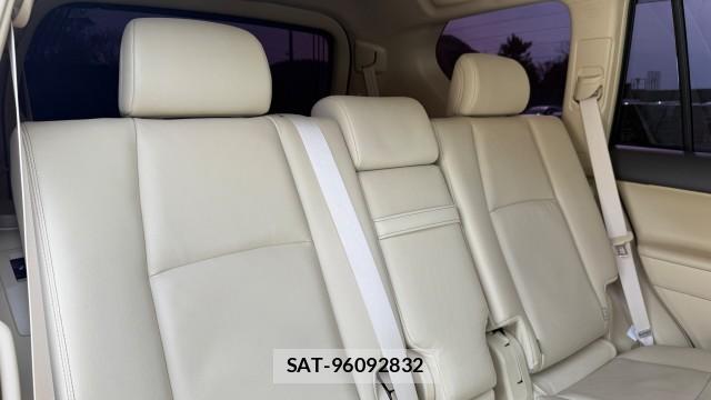 Toyota LAND CRUISER PRADO 2015-10 8282232-6