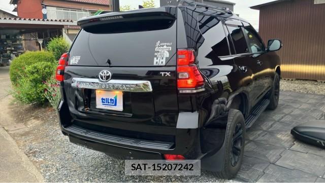 Toyota LAND CRUISER PRADO 2021-08 8282264-12